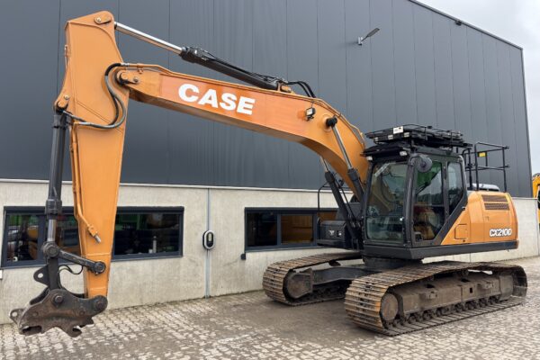 1 Case CX210D