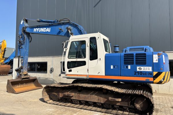 2 Hyundai R210LC-7A