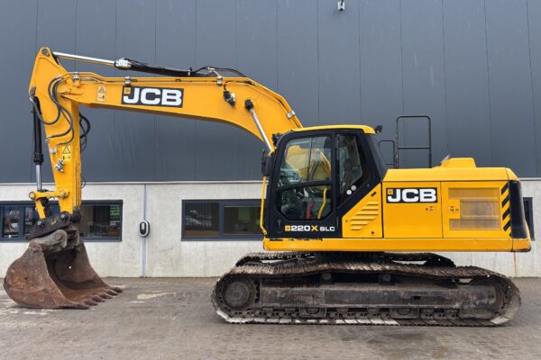 2 JCB 220X