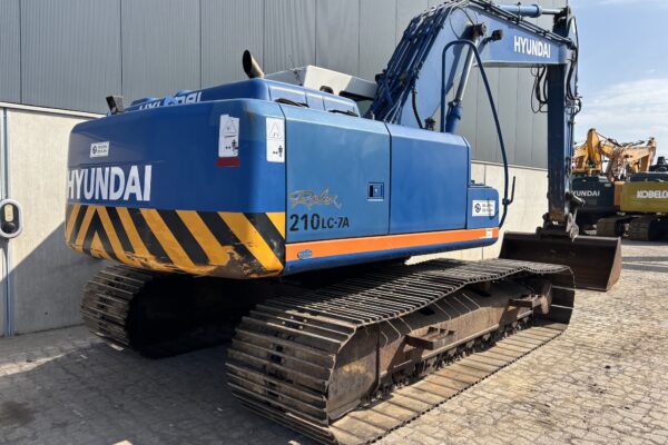 4 Hyundai R210LC-7A