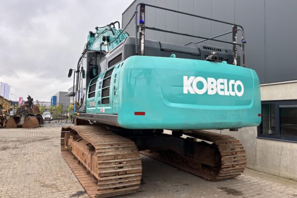 4 Kobelco SK500LC-10