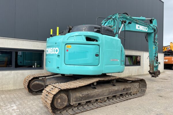 5 Kobelco SK230SRLC-5