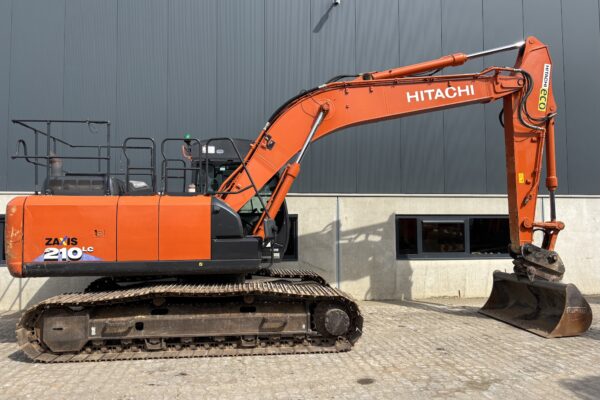 7 Hitachi ZX210LC-6