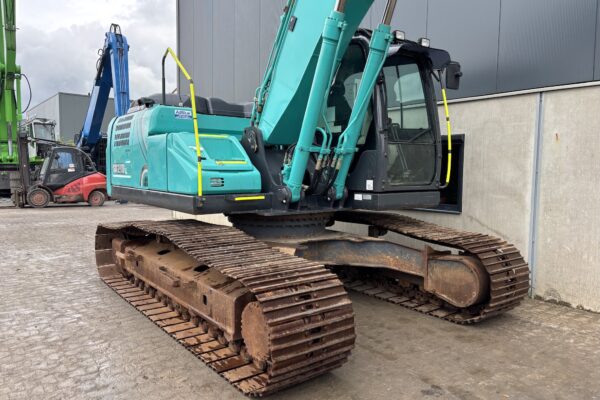 7 Kobelco SK210LC-10