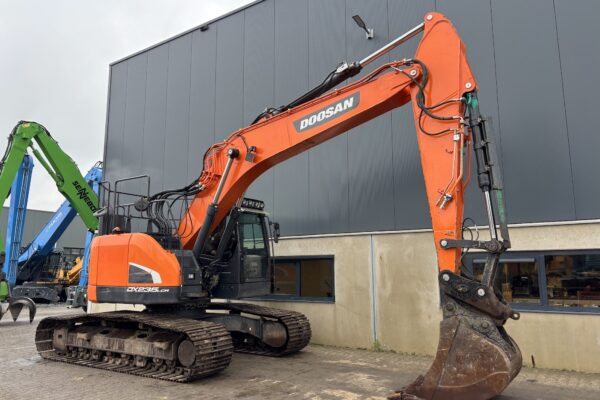 8 Doosan DX235LCR-5