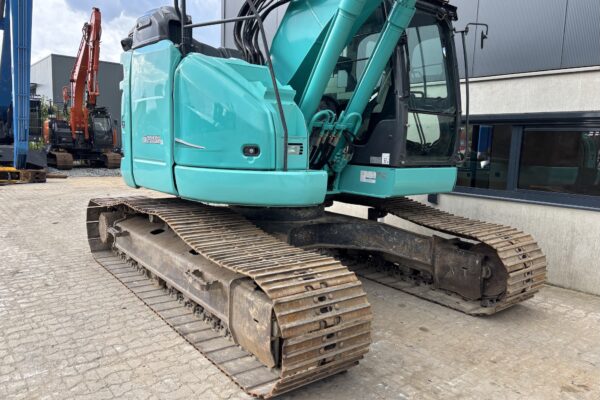 8 Kobelco SK230SRLC-5