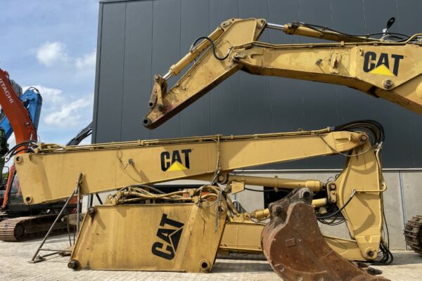CAT 350L UHD demolition (6)