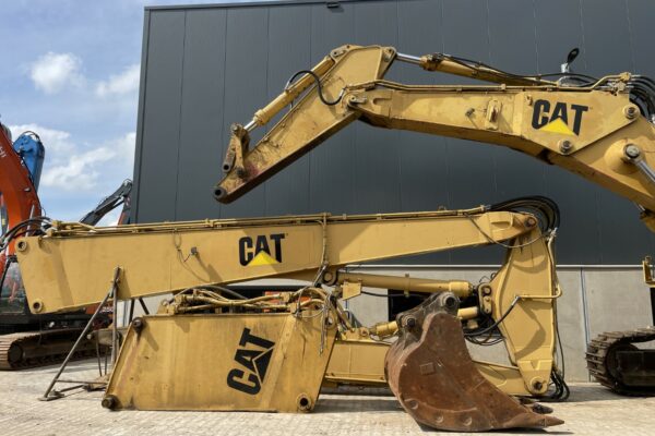 CAT 350L UHD demolition (7)