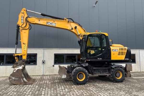 2 JCB JS160W