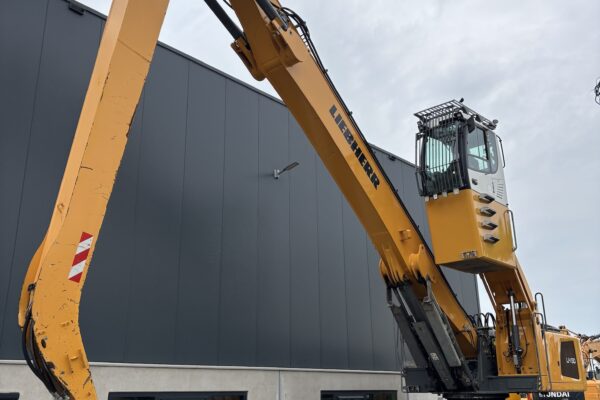 3.1 Liebherr LH50