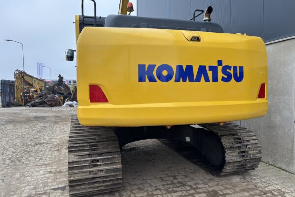 4 Komatsu PC210LC-10