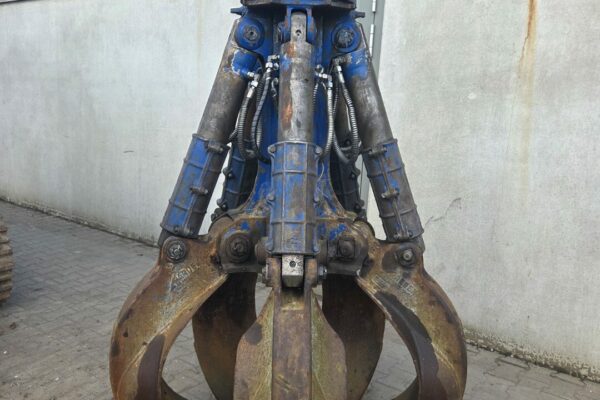 Arden 600ltr grab for scrap works