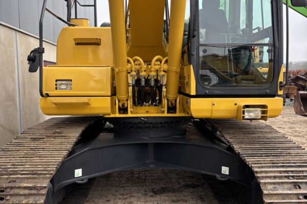 5 Komatsu PC210LC-10