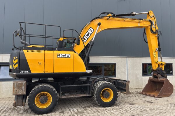 7 JCB JS160W