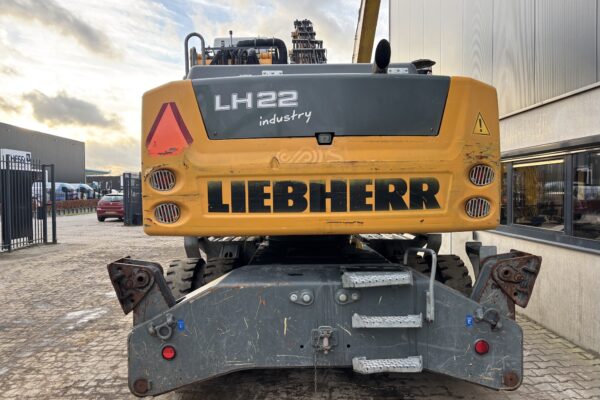 7 Liebherr LH22