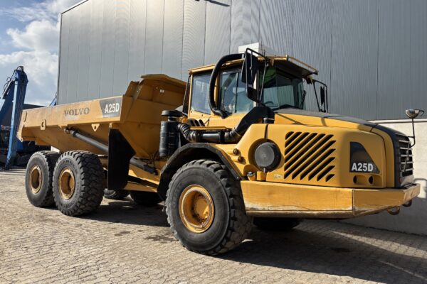 9 Volvo A25D