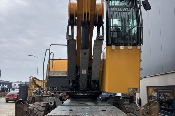 9.2 Liebherr LH50