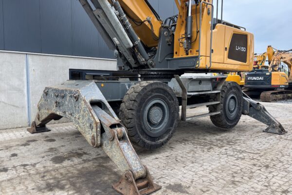 9.5 Liebherr LH50